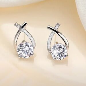 NEW Fashion Jewelry Silver Colored Teardrop Earrings with Sparkling Stones